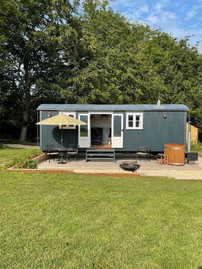 The Bibury - Westwell Downs Shepherd Huts Oxford Exterior foto